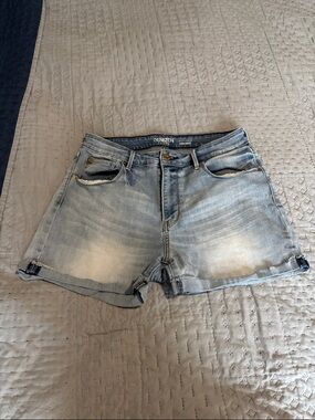 Denizen from Levi's Light Blue Washed Denim Cutoff Shorts
